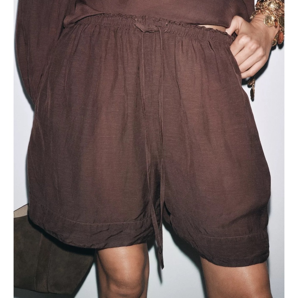 Zara Women's High Waist Brown Shorts